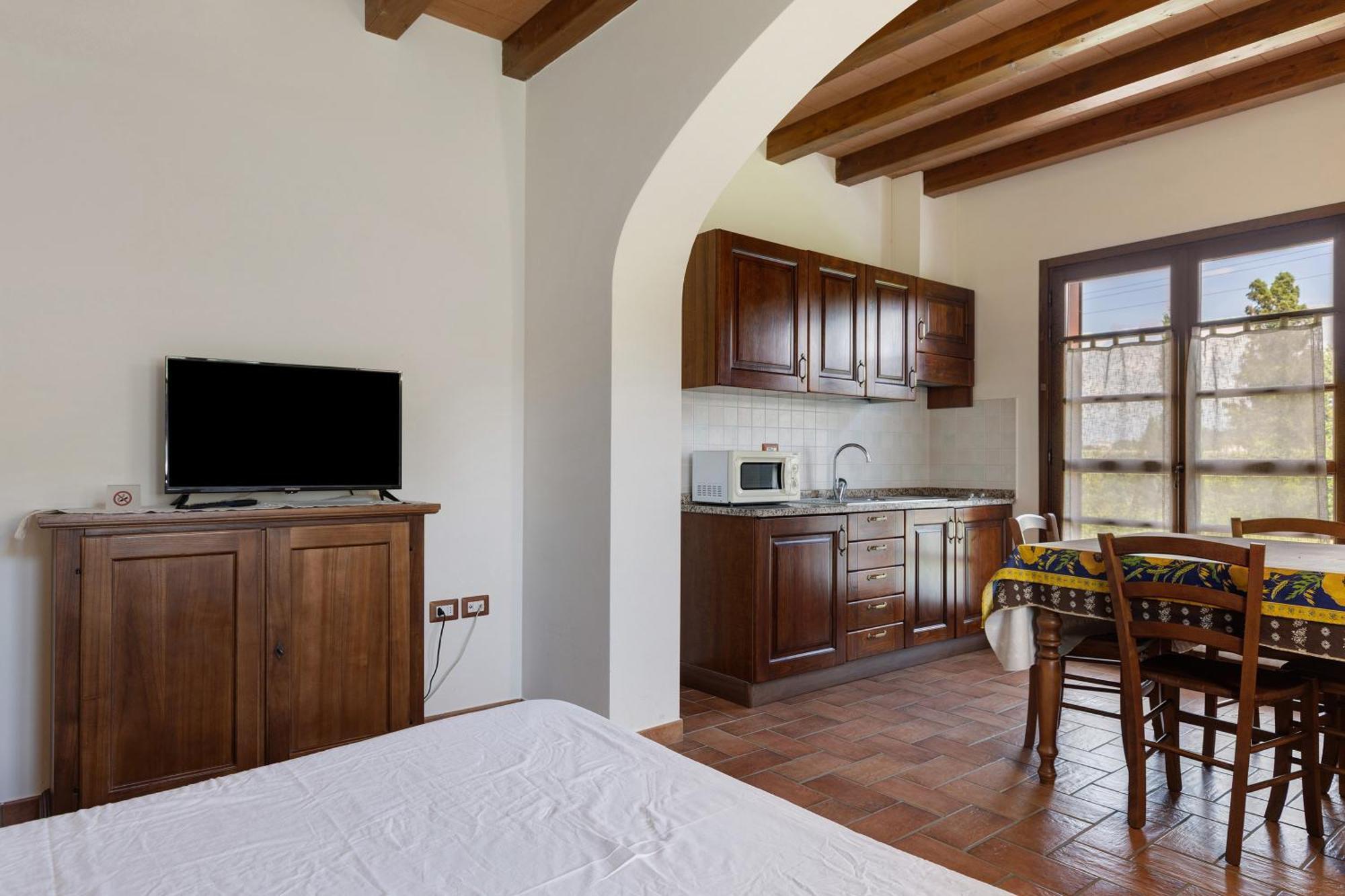 La Bettola Tavern Rooms Restaurant Montopoli in Val dʼArno Exteriör bild