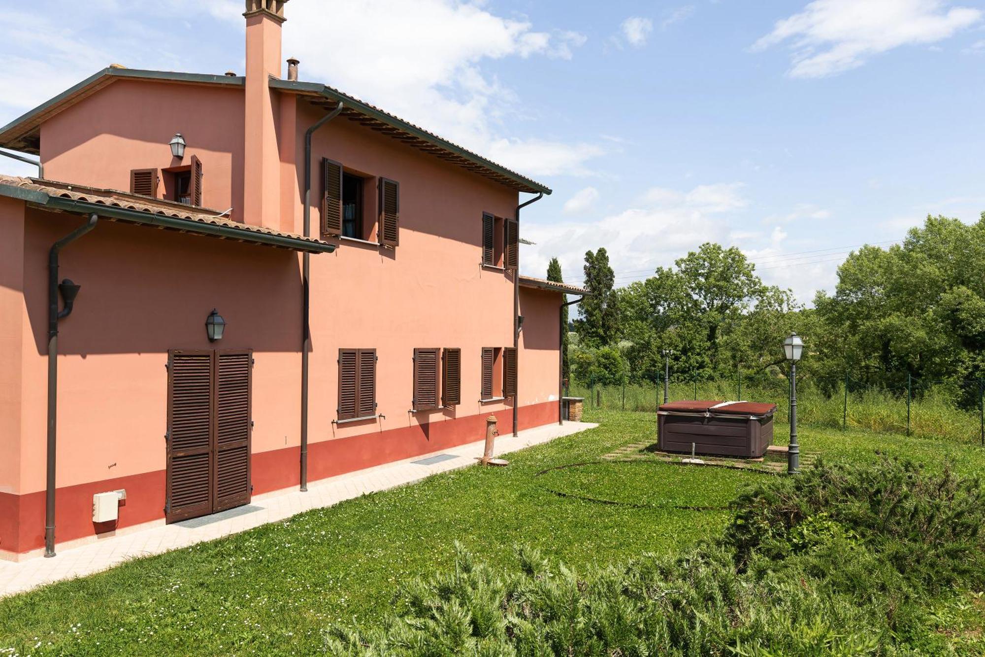 La Bettola Tavern Rooms Restaurant Montopoli in Val dʼArno Exteriör bild